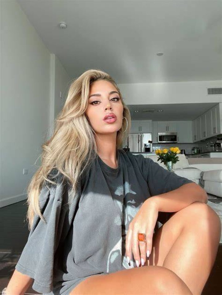 Alina Baraz on Twitter in 2022 Hotties, Twitter, Female
